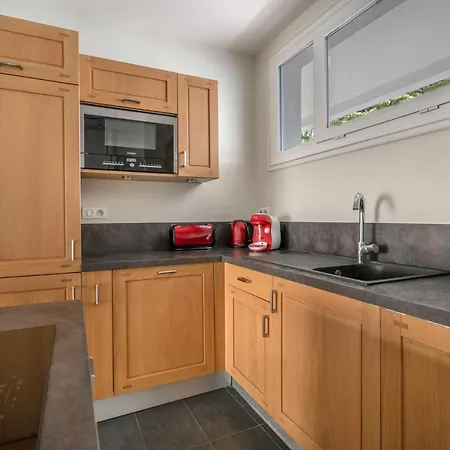 4 Adultes 2 Enfants - Acces Direct Lägenhet