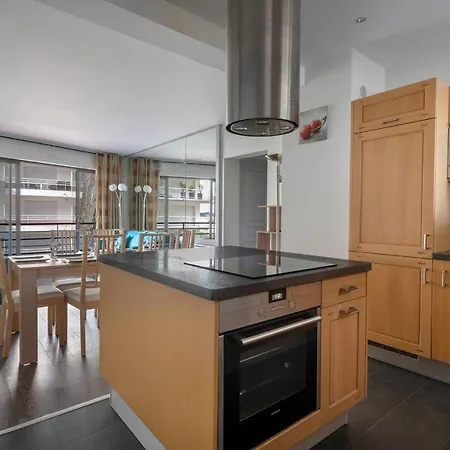 4 Adultes 2 Enfants - Acces Direct Lägenhet *