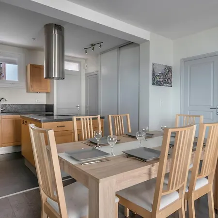 4 Adultes 2 Enfants - Acces Direct *