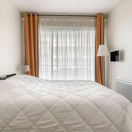 4 Adultes 2 Enfants - Acces Direct