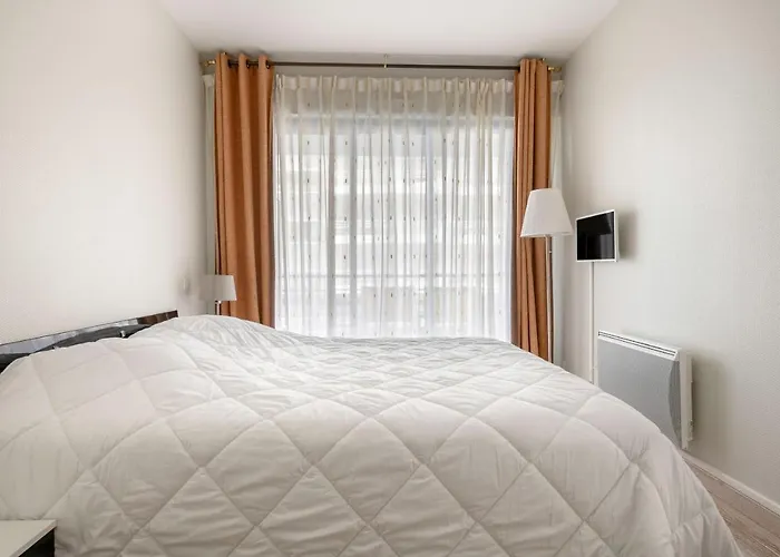 4 Adultes 2 Enfants - Acces Direct